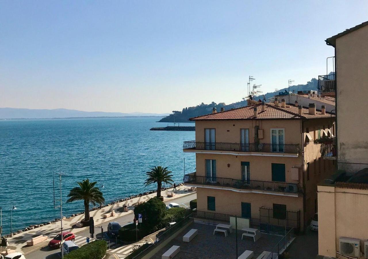 Lilli'S House Vila Porto Santo Stefano  Exterior foto